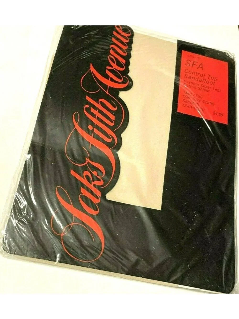 Womens Saks Fifth Avenue Seashell Pantyhose Sz Med/Tall 37 Sheer Control Top San
